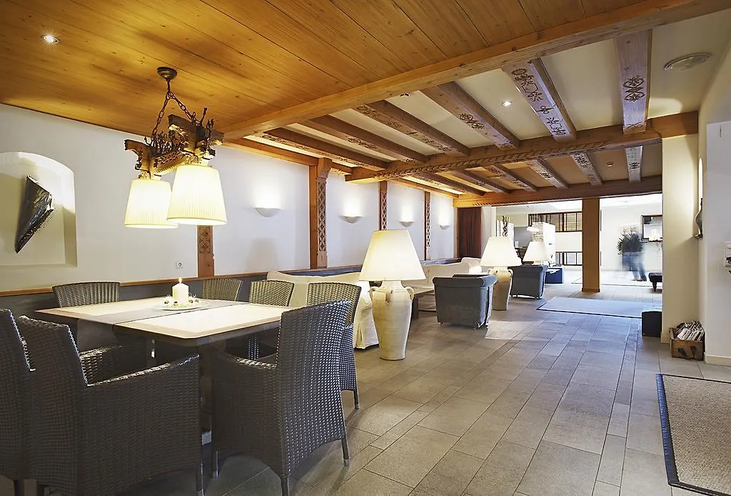 Hotel Edelweiss-1
